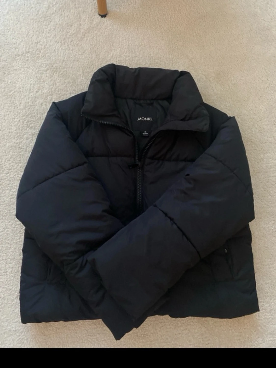 Svart pufferjacka från Monki - 2