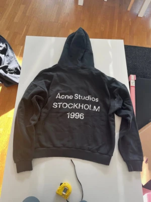 Acne Studios Hoodie  - Hoodie från Acne Studios. Köp inte denna annons!!! Intresse koll