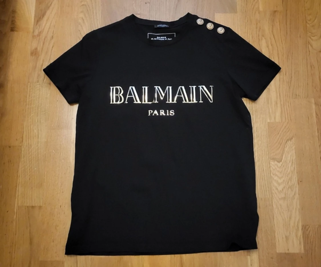 Svart Balmain Paris t-shirt med knappar