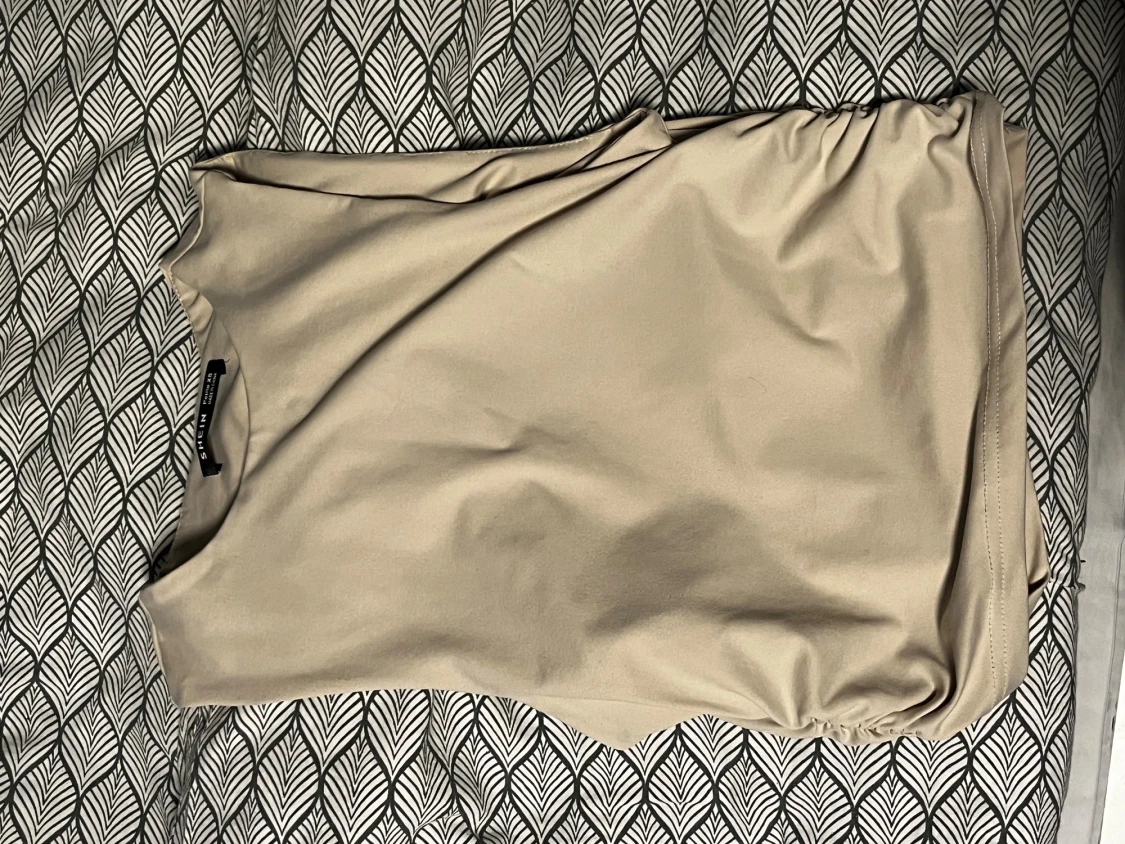 Beige topp