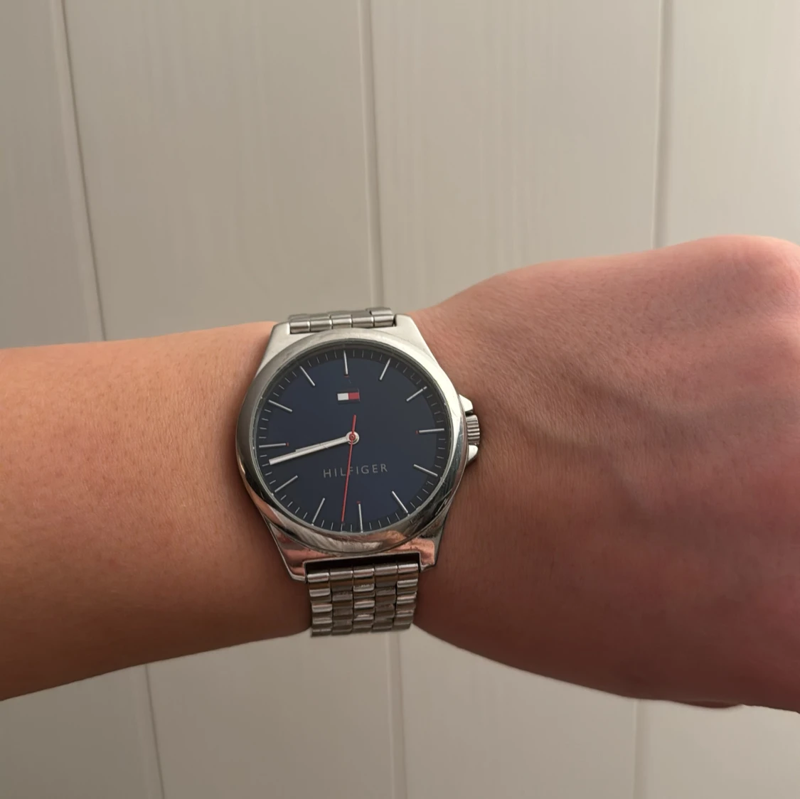 Tommy Hilfiger silverfärgad klocka