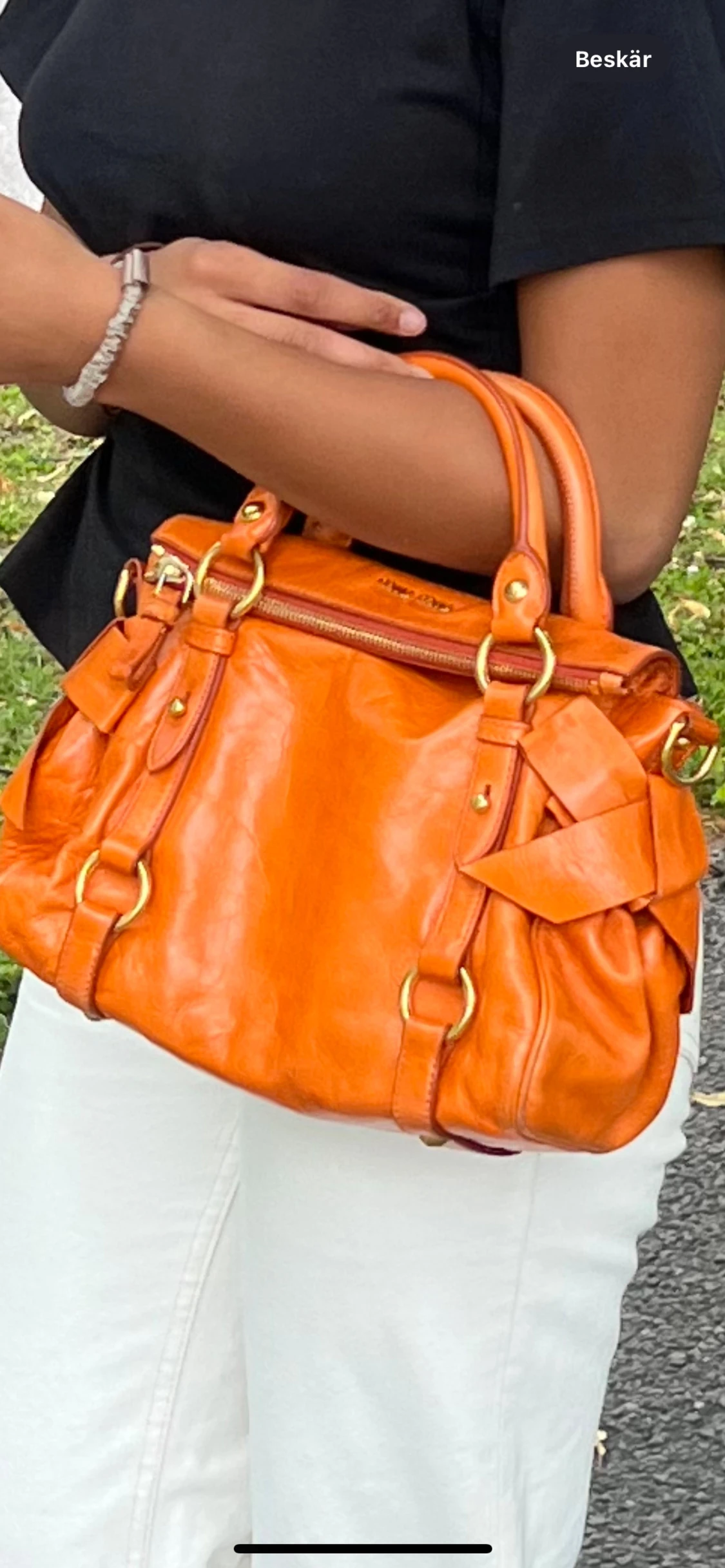 Orange handväska från Miu Miu i skinn - 1