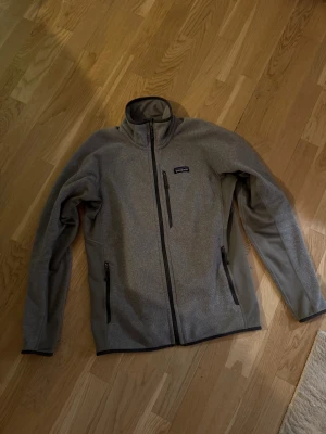 Patagonia Fleece - Skön patagonia fleece, perfekt till alla lägen. Kontoret, promenaden, skidorten. Finance bro.