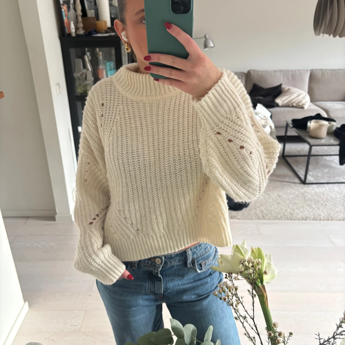 Krämvit stickad tröja från H&M