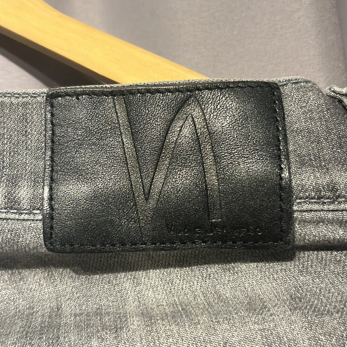Grå jeans från Nudie Jeans Co - 3