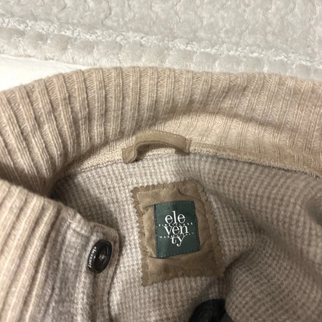 Beige kofta från Eleventy i ull - 2