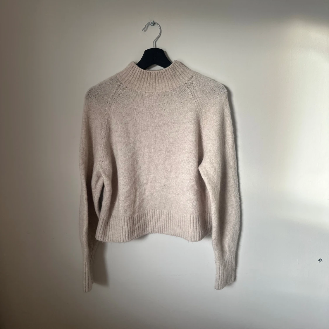 Beige stickad tröja & Other Stories