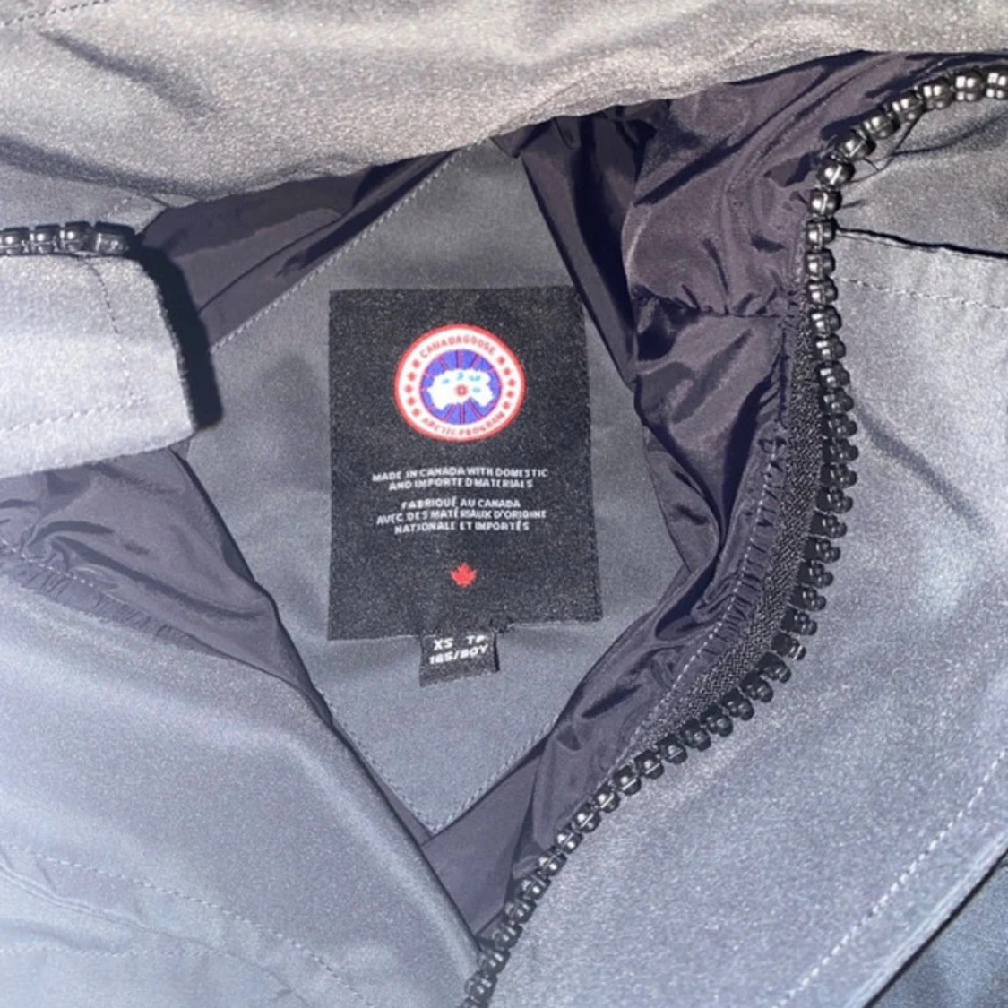 Grå pufferjacka från Canada Goose - 2