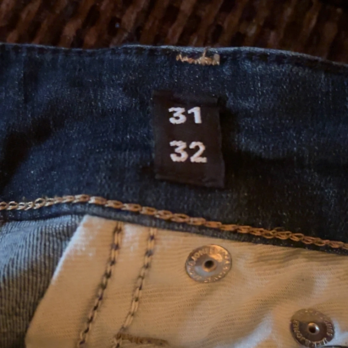 Blåa Jack & Jones 31/32 med slitningar  - 4