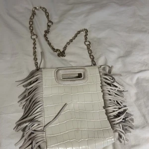 Maje väska - Vit majeväska, använd men fin