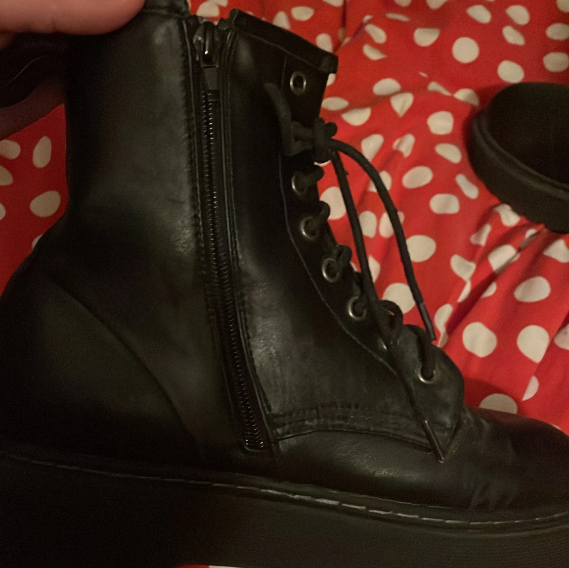 Svarta boots med platåsula och snörning - 3