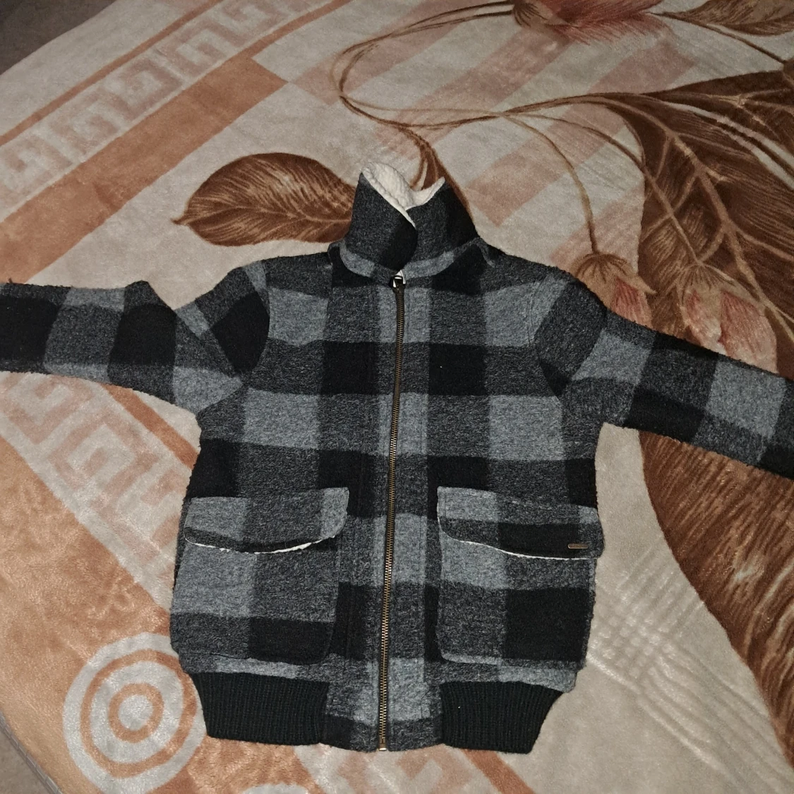 Gråmelerad teddyjacka med Sound of Seattle - 3