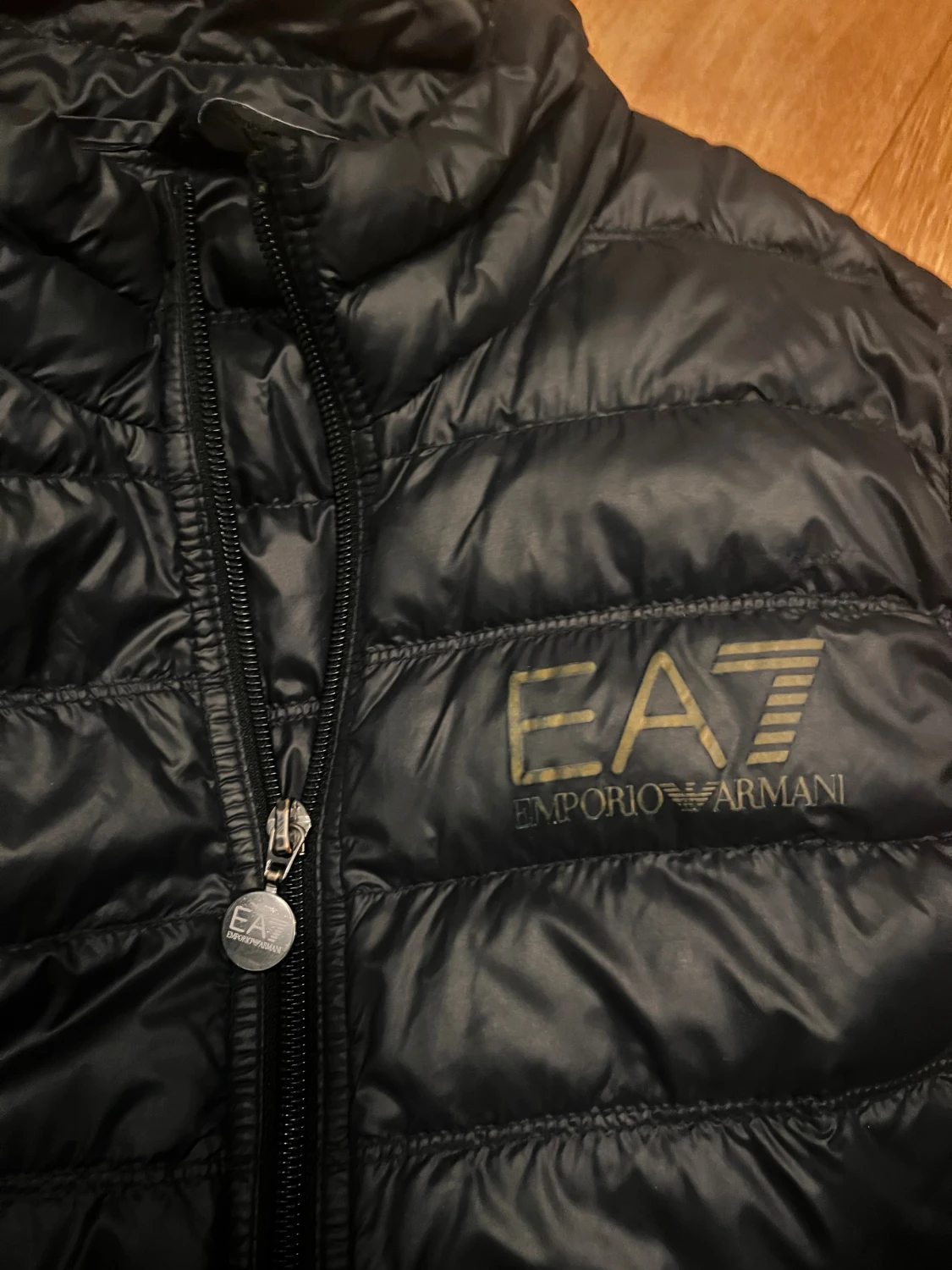 Svart dunväst från EA7 Emporio Armani - 1