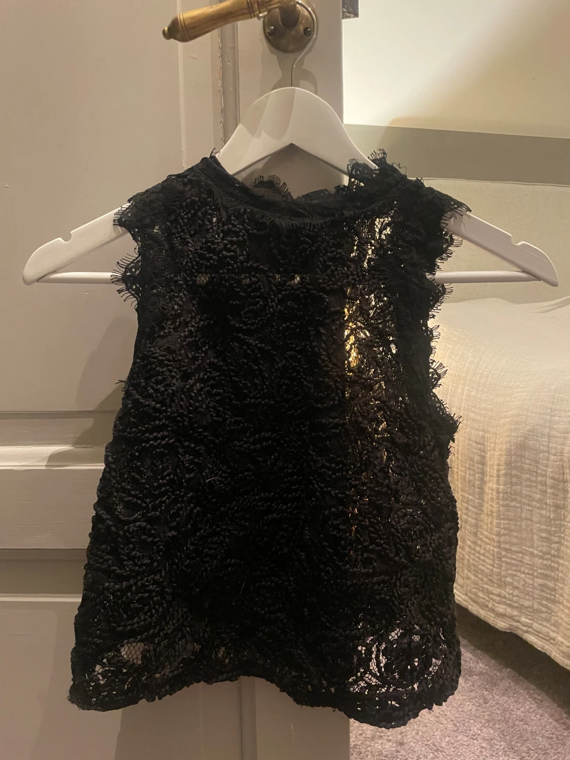 Svart spetstopp  - 1