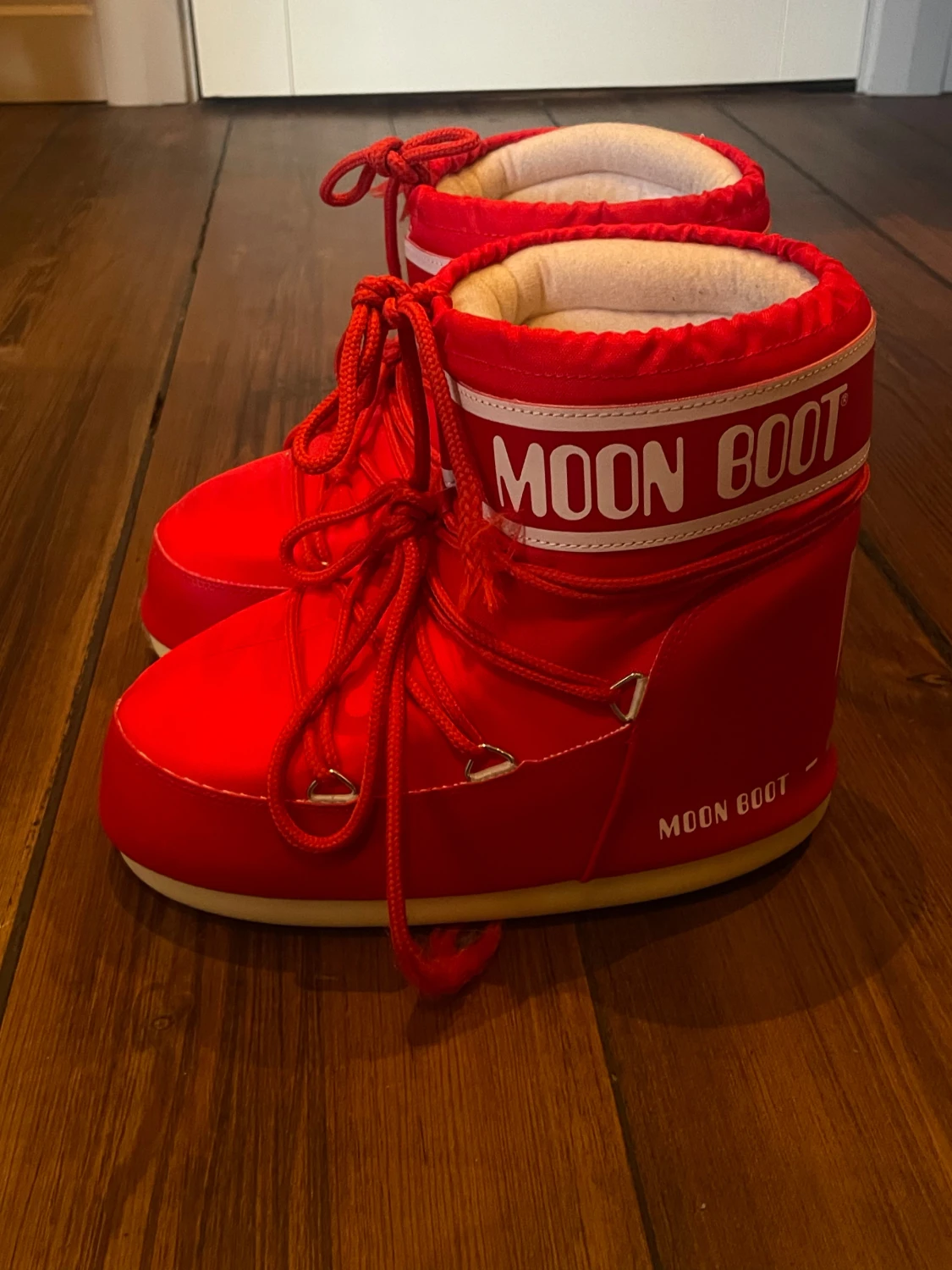 Röda Moon Boot med snörning - 3