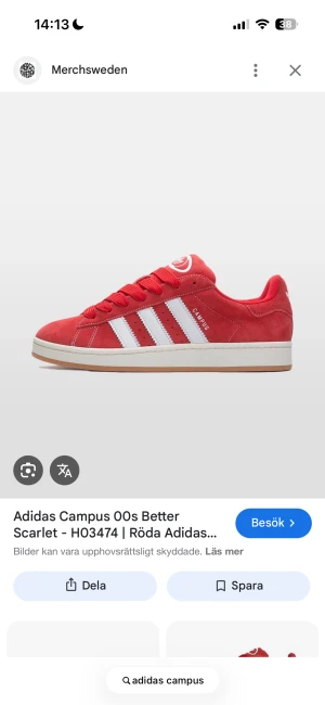 Adidas Campus röda sneakers mocka - Säljer ett par Adidas Campus 00s i röd mocka med vita klassiska stripes på sidan. låda och vita snören följer med. Tecen på användning men inget man tänker på. Har fått jättemånga komplimanger om dessa. Jag betalade 1399kr nypris. Skriv om frågor💕
