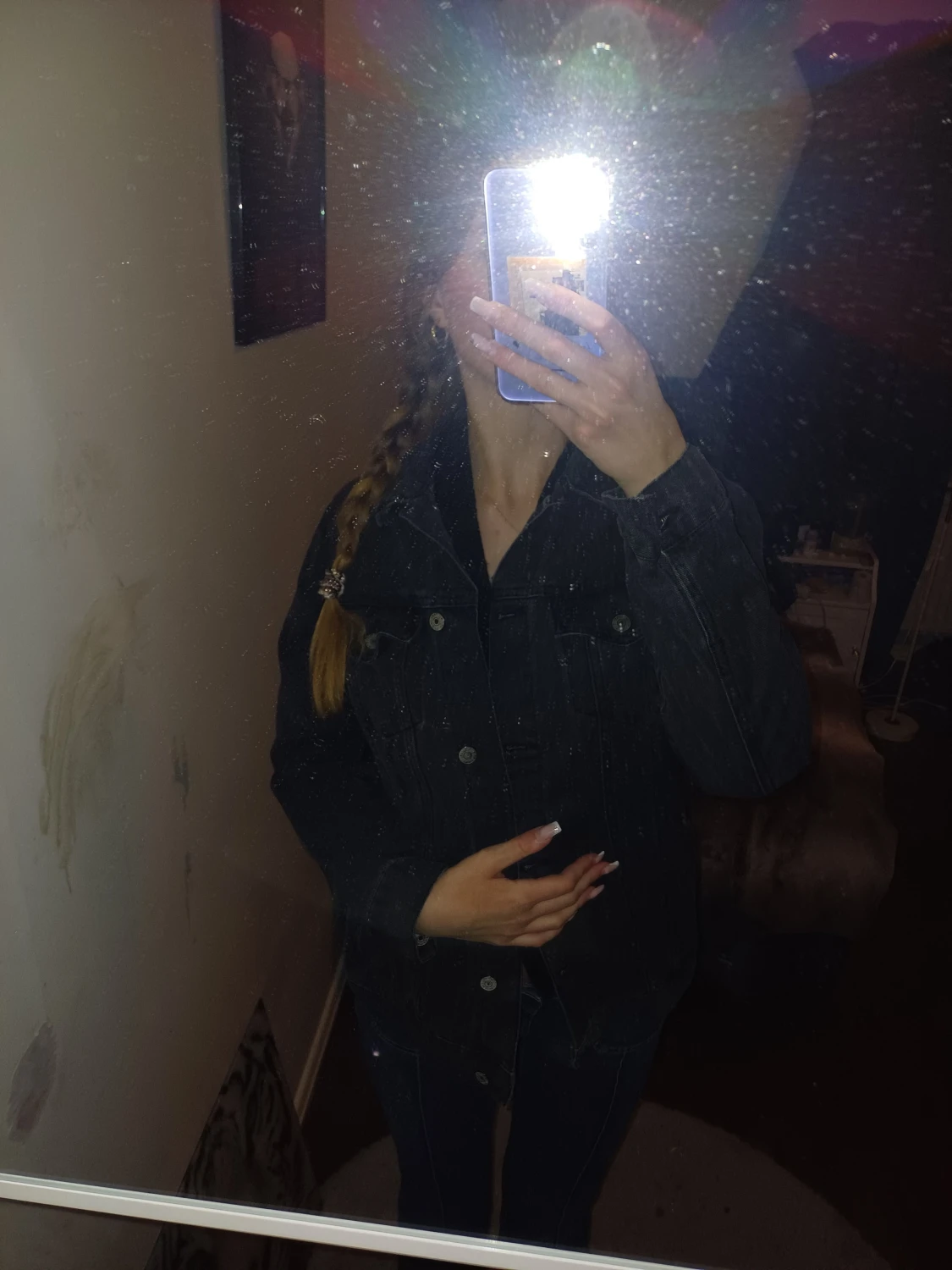 Svart jeansjacka med knappar