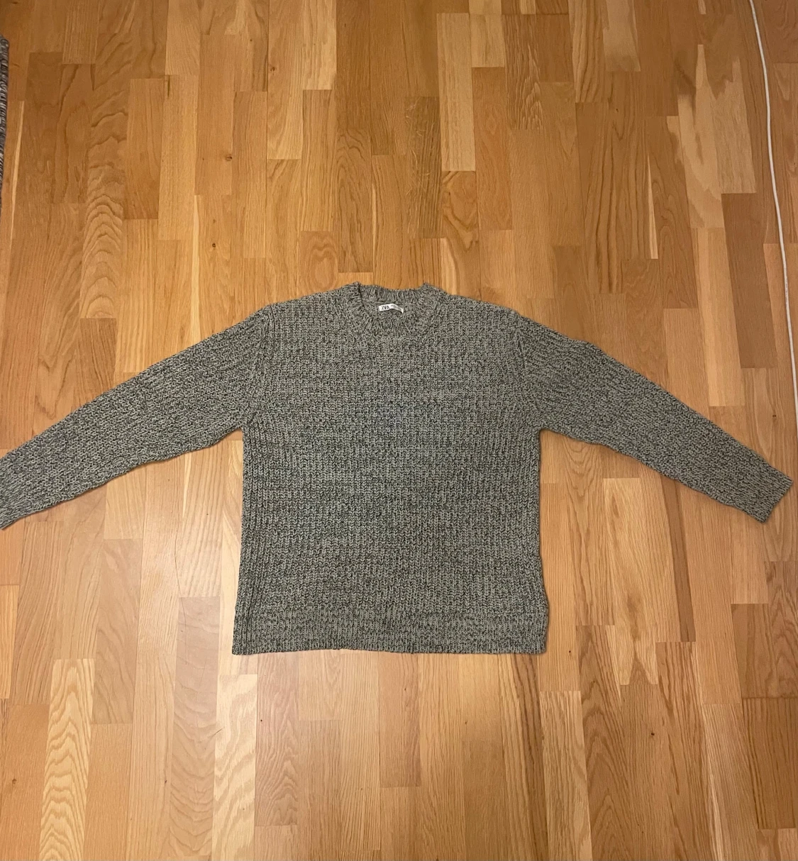 stickad tröja från Zara - 1