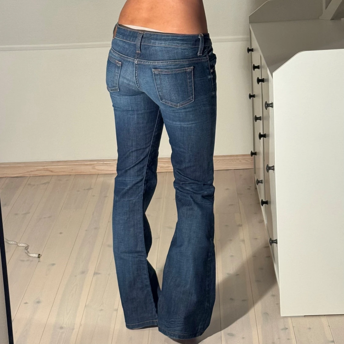 Lågmidjade bootcut jeans - 2