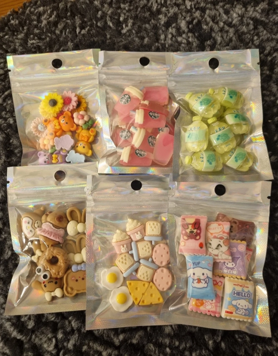 Utförsäljning stor mix flat back charms - 1