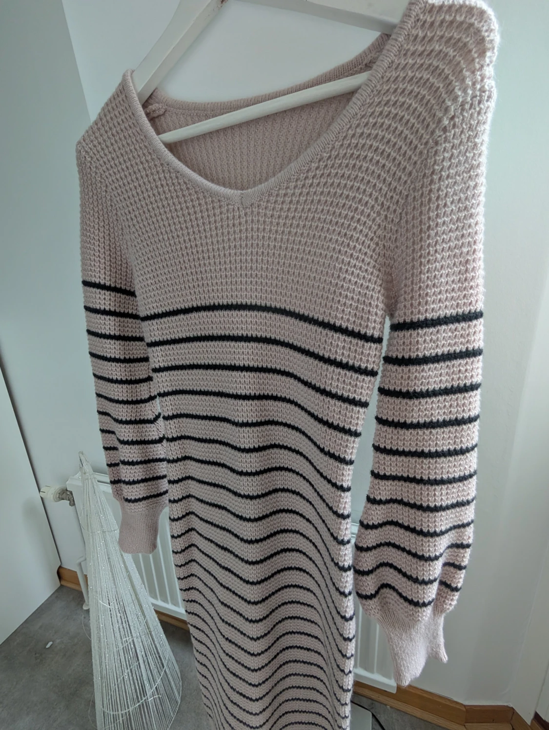 Stickad långklänning  - 1