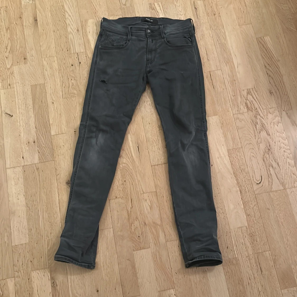 Anbass Replay jeans med revor