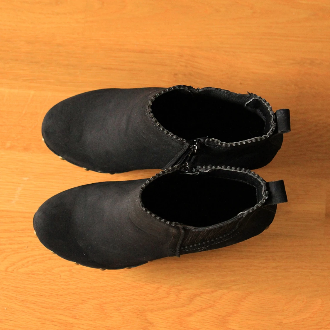 Svarta klackskor - 2