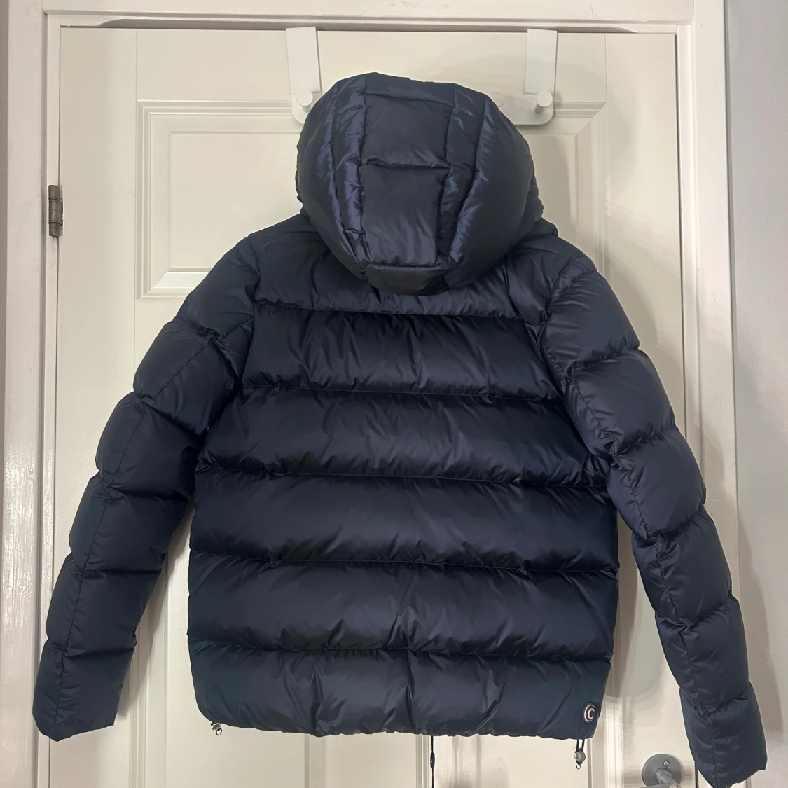 Mörkblå Colmar pufferjacka med huva - 2