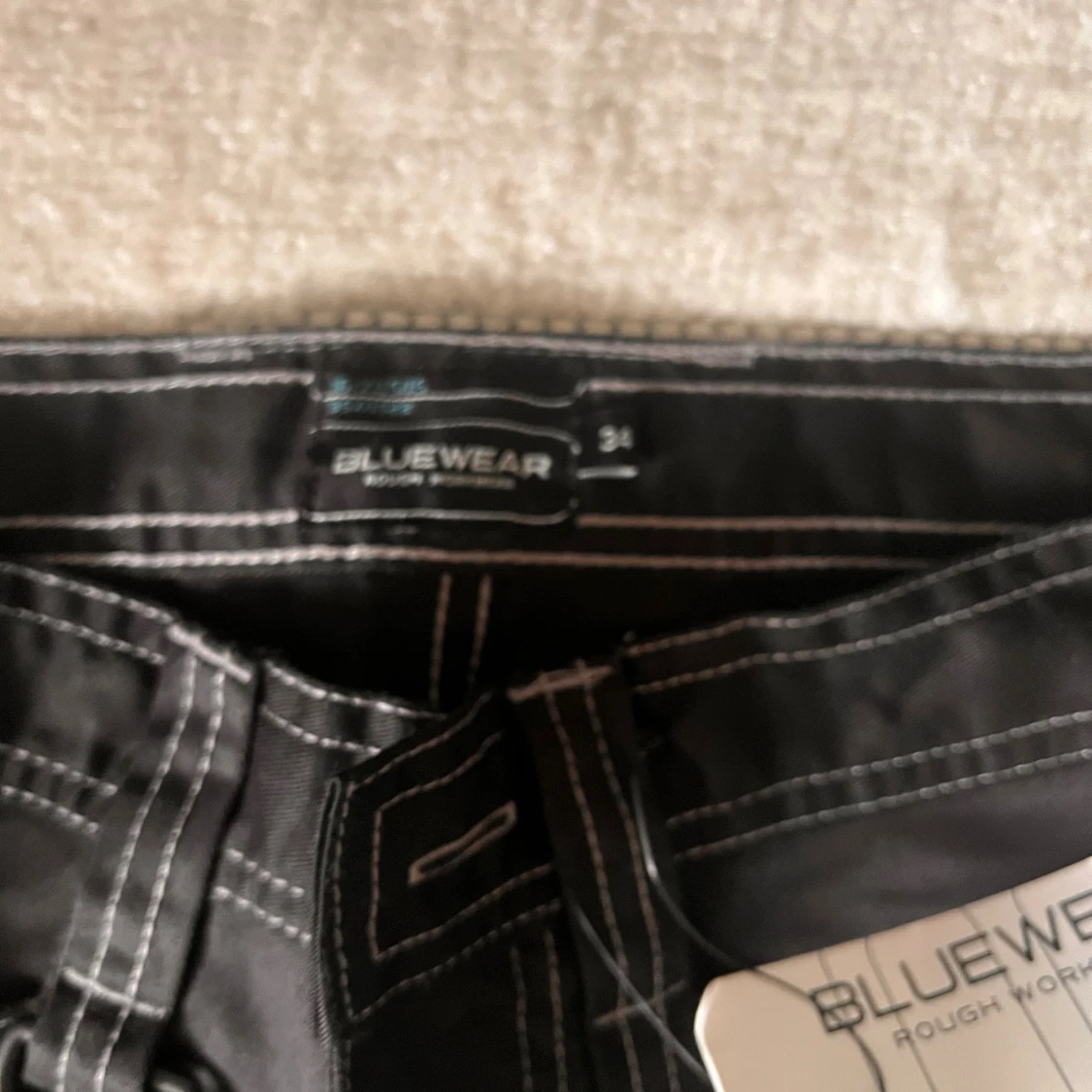 Svarta cargopants från Bluewear, stl 34 - 3