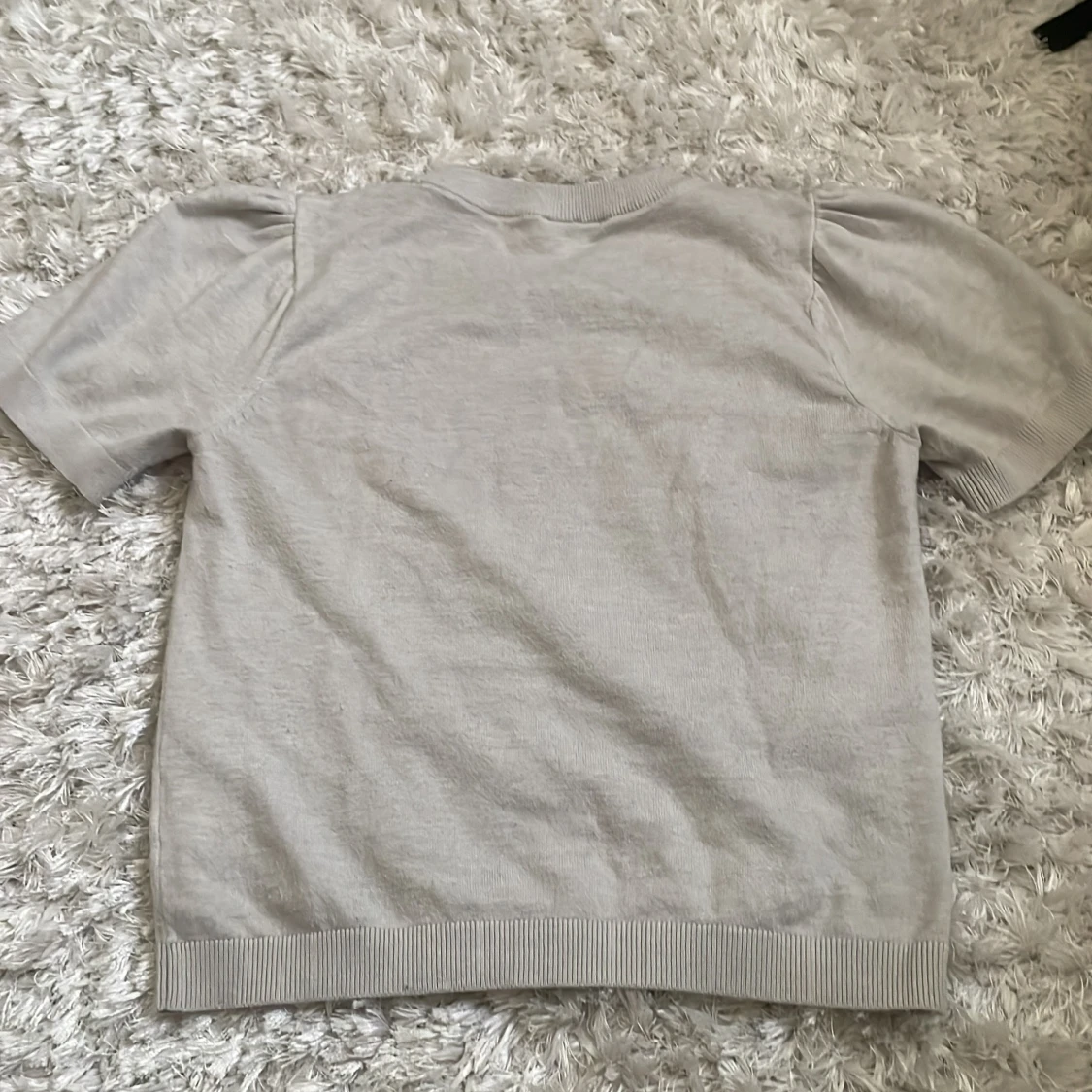 Beige kortärmad tröja från Lindex - 1