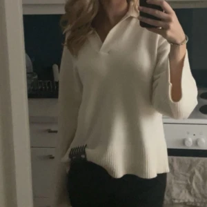 Stickad tröja - Stickad tröja med krage✨