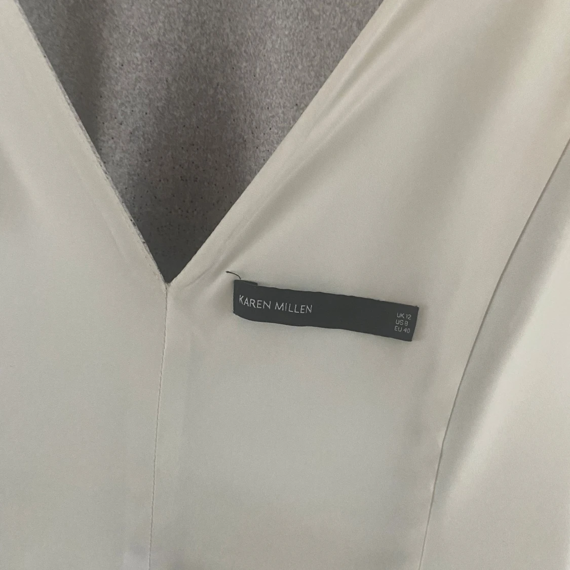 Glansig ombreklänning från Karen Millen - 1