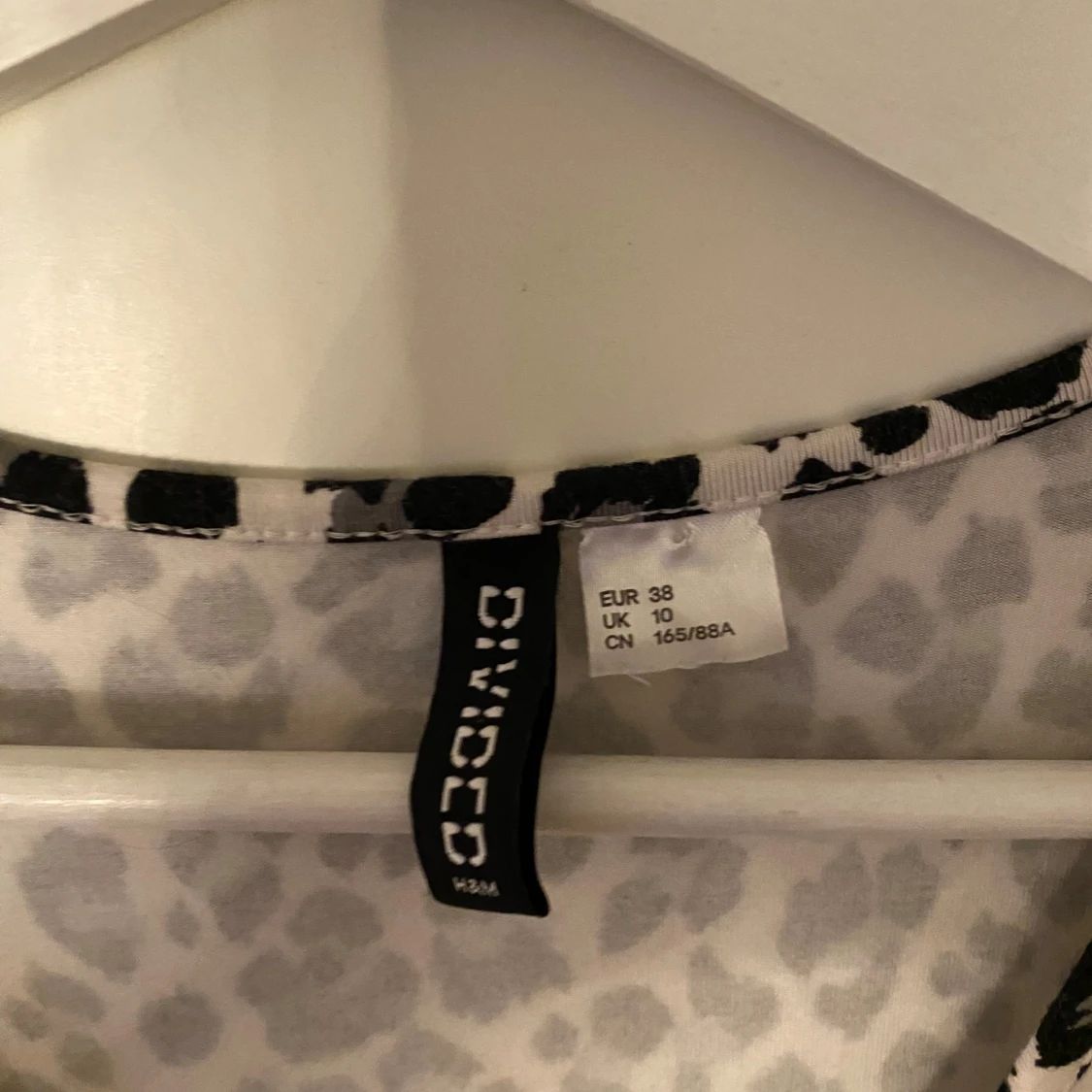 Leopardmönstrad omlottklänning H&M - 3