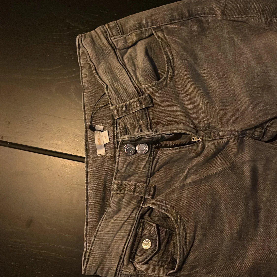 Grå jeansbyxor från Salt - 3