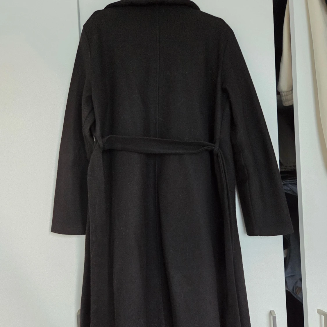 Svart lång kappa - 1