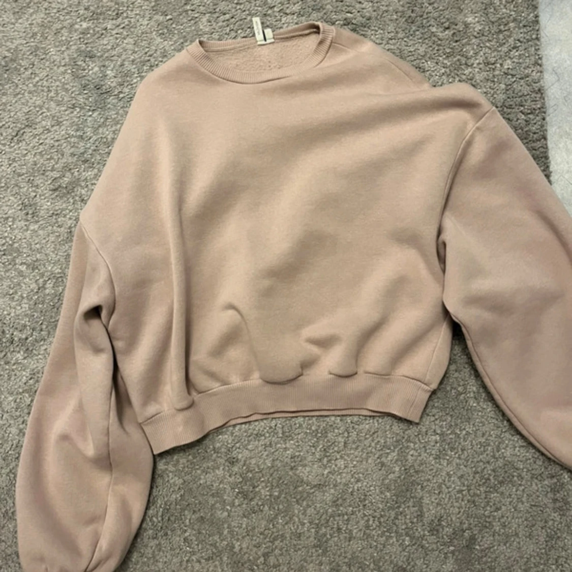 Beige croppad sweatshirt