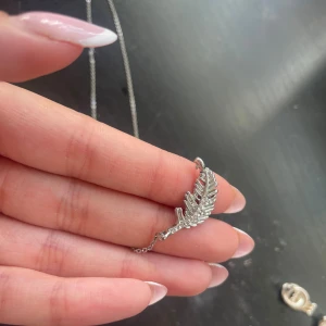 Halsband löv - Så fint, köpt i Grekland.