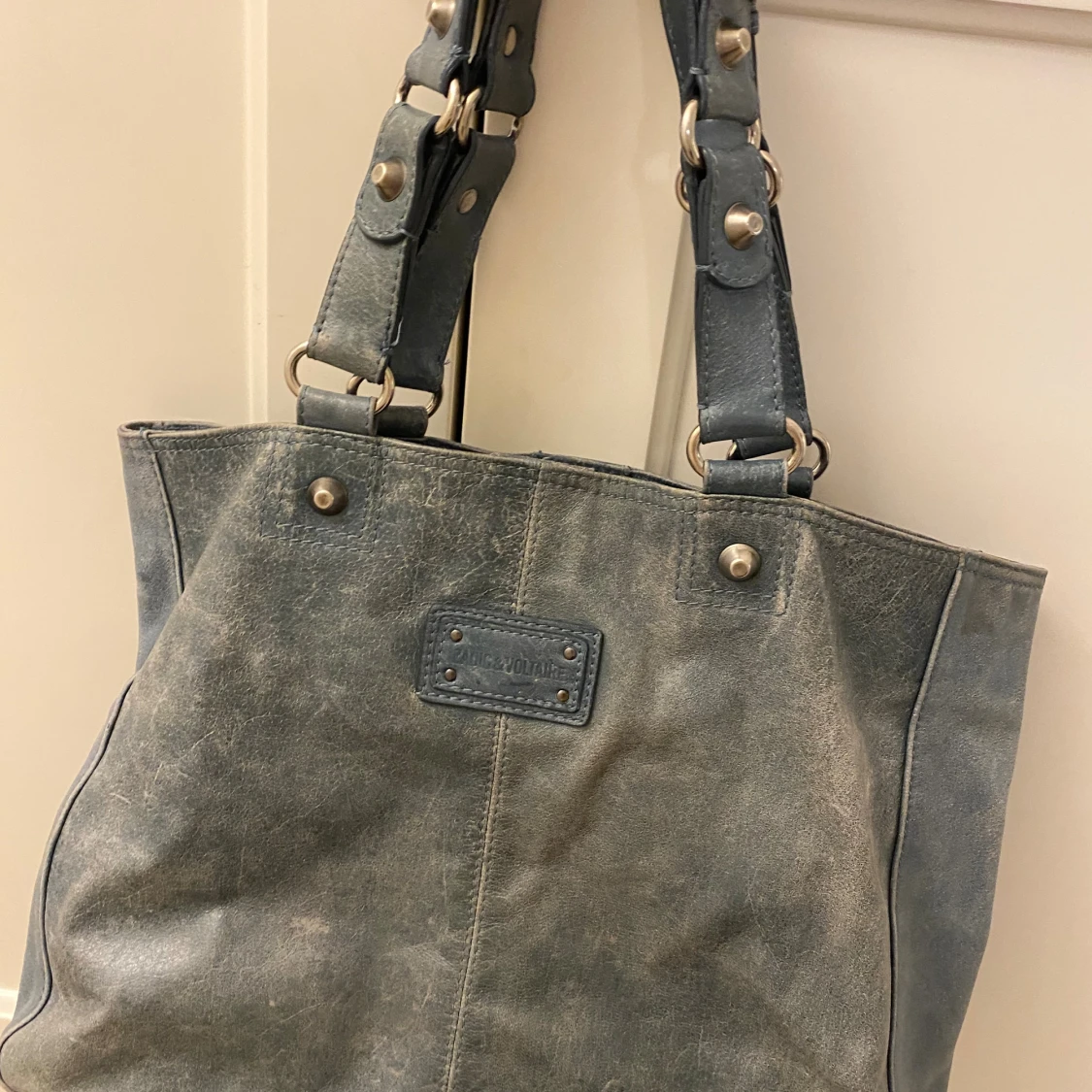 Blå skinnväska från Zadig & Voltaire - 2