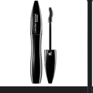 Lancome maskara - Knappt andvänd då jag tycker att jag har andra som jag andvänd mer.  Nypris 450kr💕