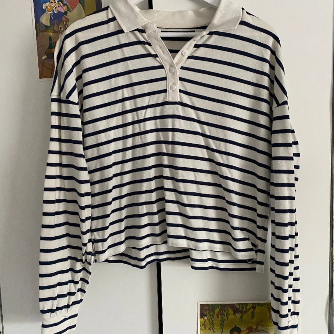 randig tröja med krage