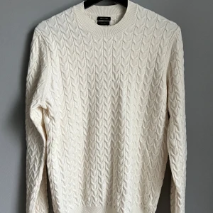 Massimo Dutti Tröja - Ny skick, aldrig använts. Storlek S men passar även M. 