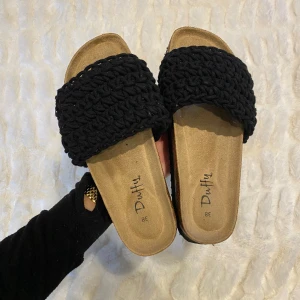 Tofflor  - Använda 2-3 gånger