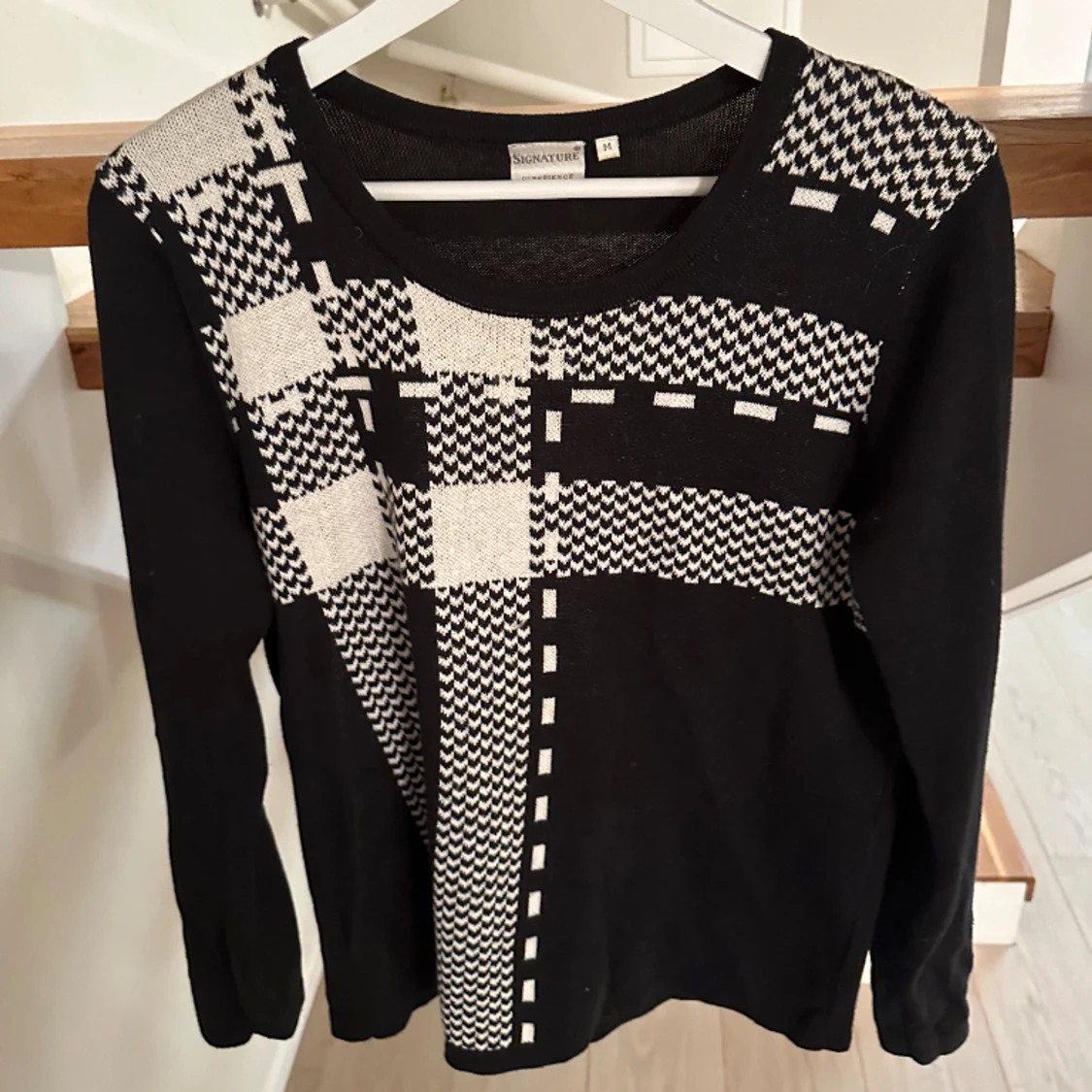 Stickad tröja svartvit - 91