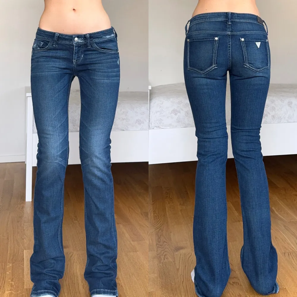 midja: 79 innerben: 83 🤍 lågmidjade straight jeans, vintage från Guess 🤍 jag är 171cm & stl S/36/28 för referens 🤍 läs POLICY & FRAKT (i gillade inlägg) innan du skriver 🤍 använd gärna ”köp nu” 🤍 . Jeans & Byxor.