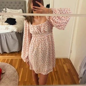 Klänning nakd  - 249 kr + frakt 🫶🏻