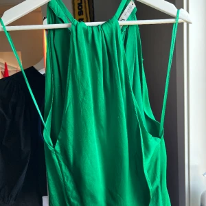 Snygg blus - Snygg blus från zara i storlek M, inga defekter 💚💚