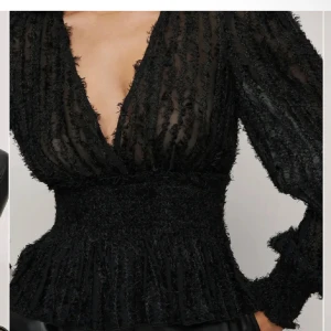 Nakd blus  - Nypris 450