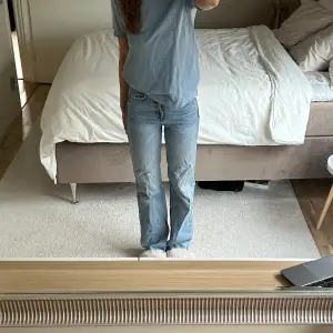 Blåa jeans från pull&bear