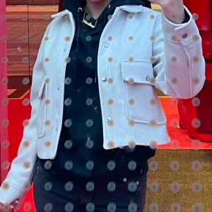 Zara - Bra kvalite knappt använd