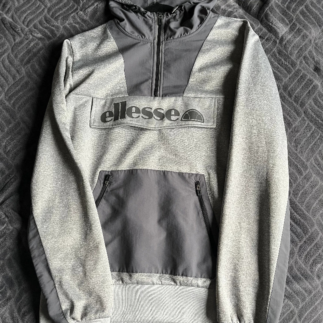 Ellesse tröja